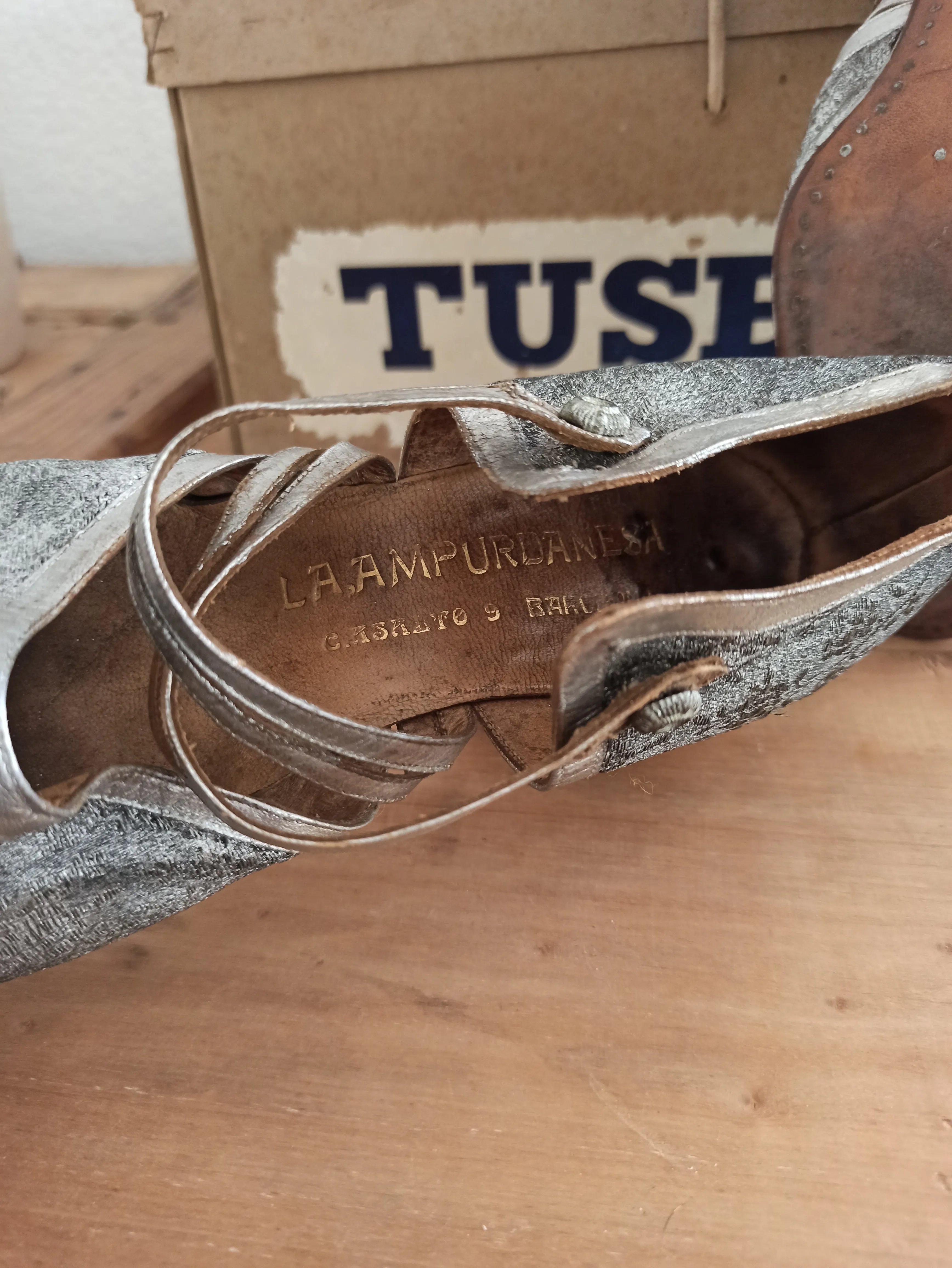 1920s - LA AMPURDANESA, Barcelona - Silver Leather Shoes - EU39/UK6