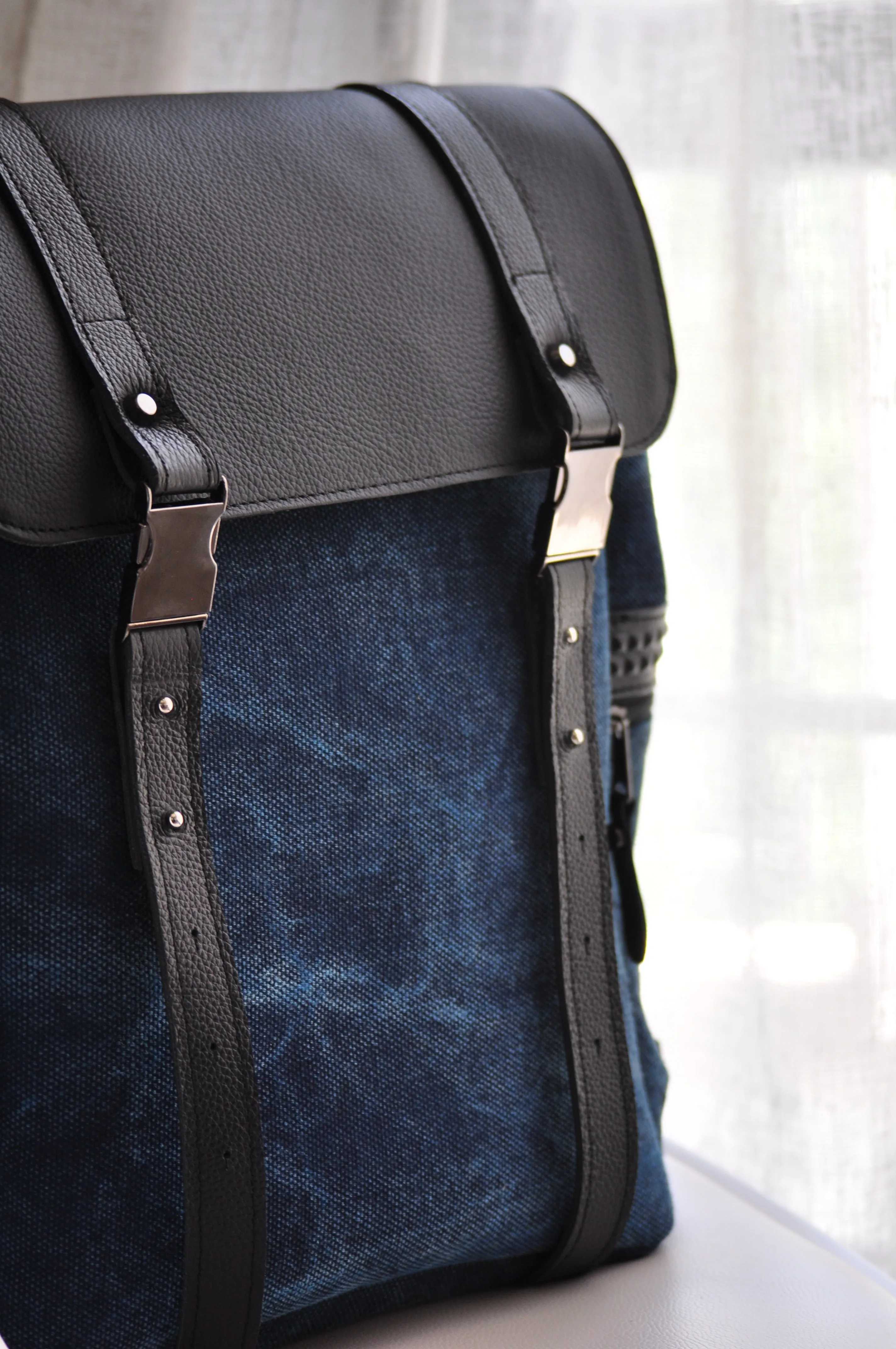 Boston Canvas Backpack - Blue