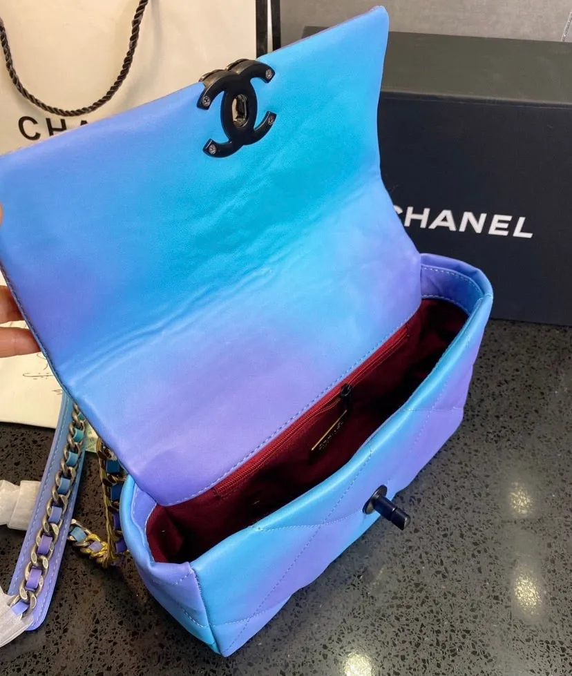 Hello summer New Chanel woman handbag