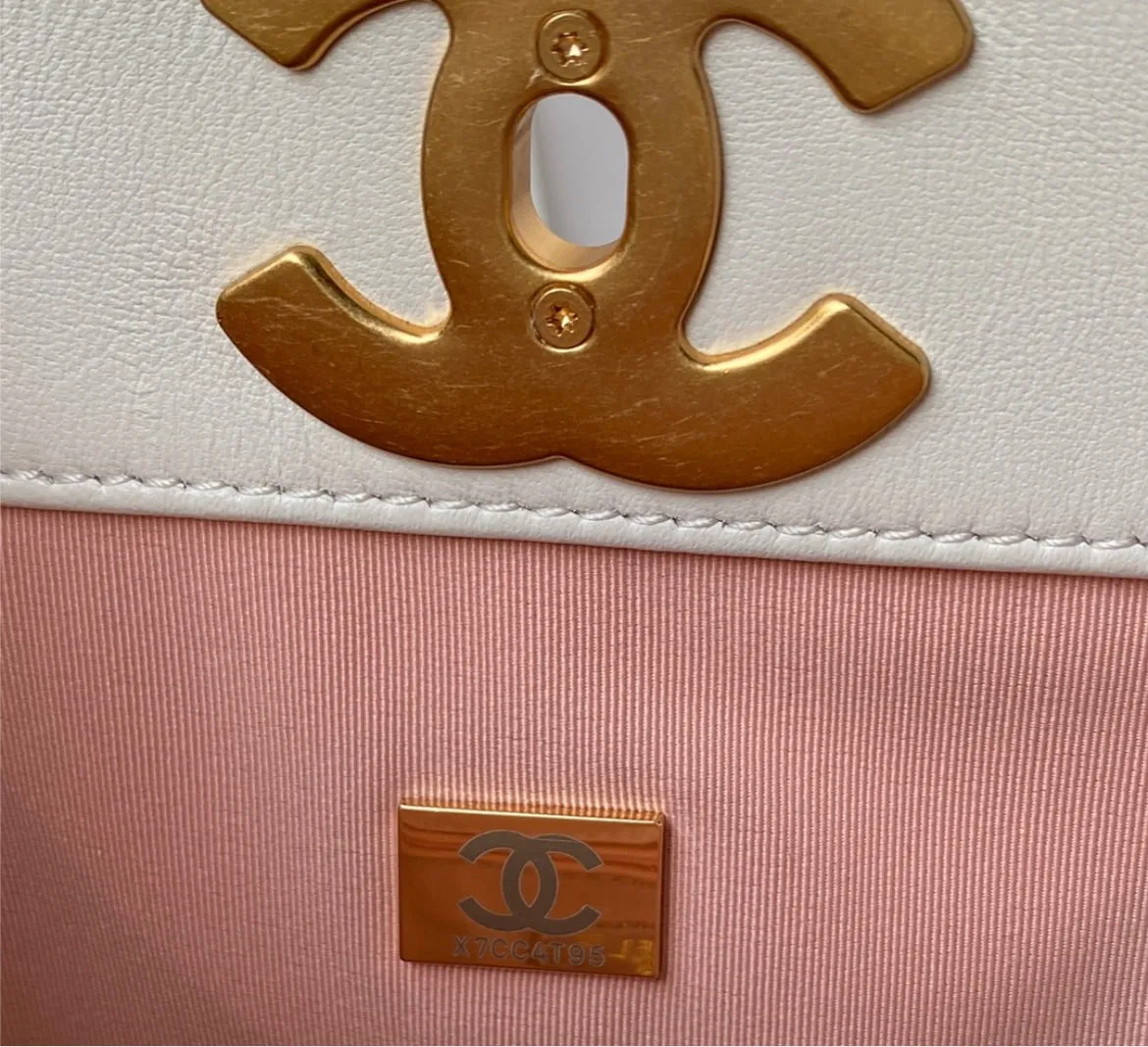 Leather Chanel new woman handbag